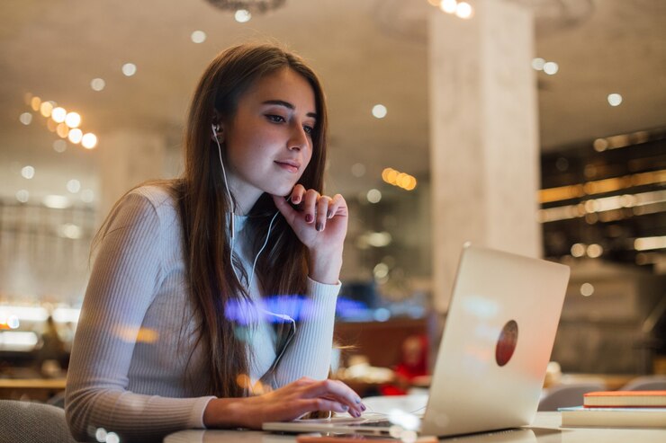 A Day in the Life of a Freelance Digital Marketer: The reality of a Flexible Lifestyle
